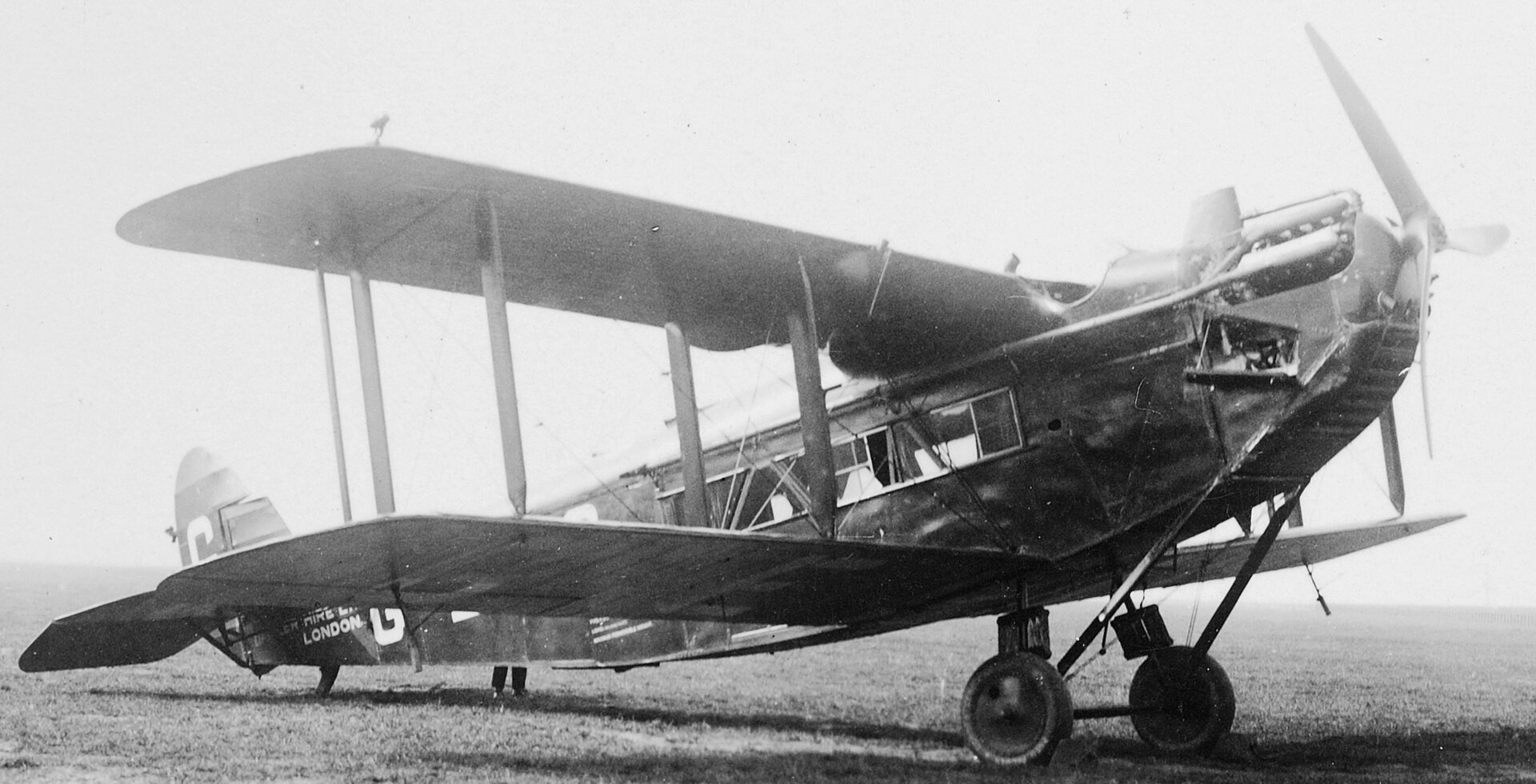 A De Havilland DH.34 commercial biplane of the type used on early cross-Channel air routes